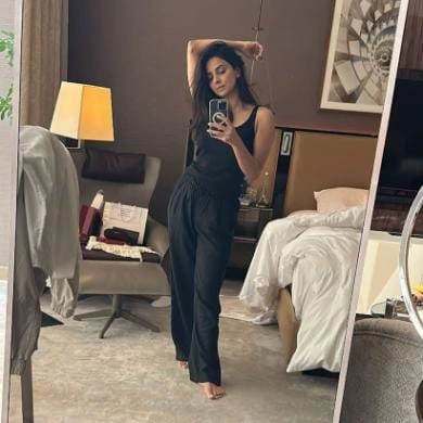 Sweta Dubey — College Escort in Bhopal | Young Call Girl Service